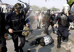 'Sokaktaki dayak da işkencedir'