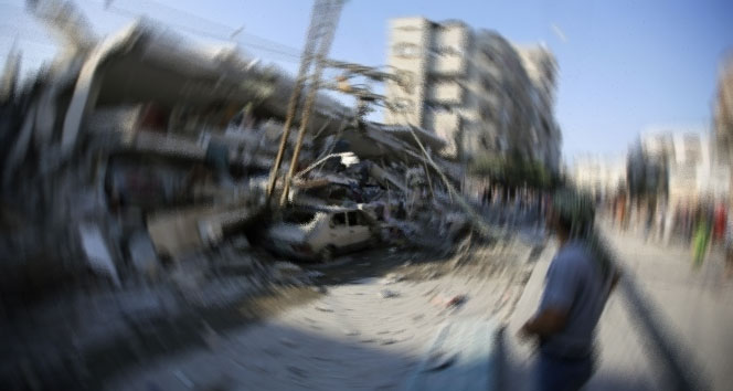İsrail Gazze'ye saldırdı: 1 ölü, 25 yaralı