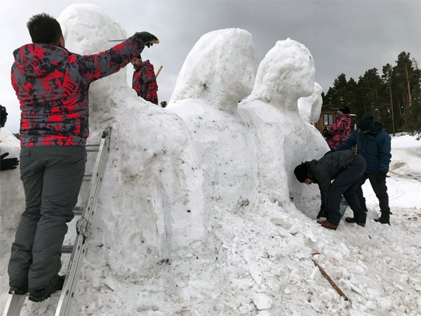 Kardan heykellerin yapımı başladı