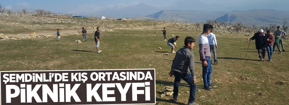 Şemdinli'de kış ortasında piknik keyfi