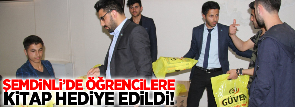 Şemdinli’de öğrencilere kitap hediye edildi