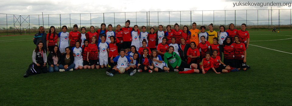 Yüksekova kadın futbol takımı hazırlık maçı yaptı