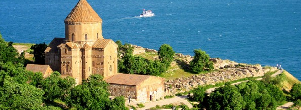 Akdamar adası tatlı suya kavuşuyor