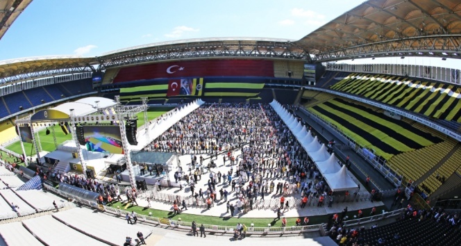 Fenerbahçe’de oy verme işlemi başladı