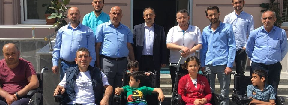 İstanbul’dan Hakkarili engellilere akülü sandalye