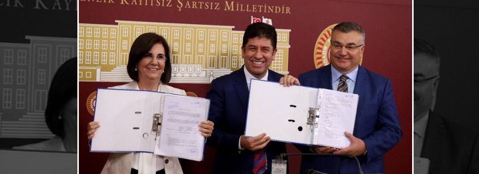 CHP'de kurultay imzaları 564'e yükseldi