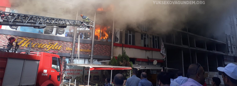 Van'da düğün salonunda yangın çıktı