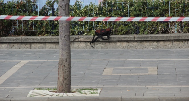 Okul çantası bomba paniğine neden oldu