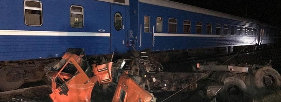 Rusya'da tren kamyona çarptı: 20 yaralı