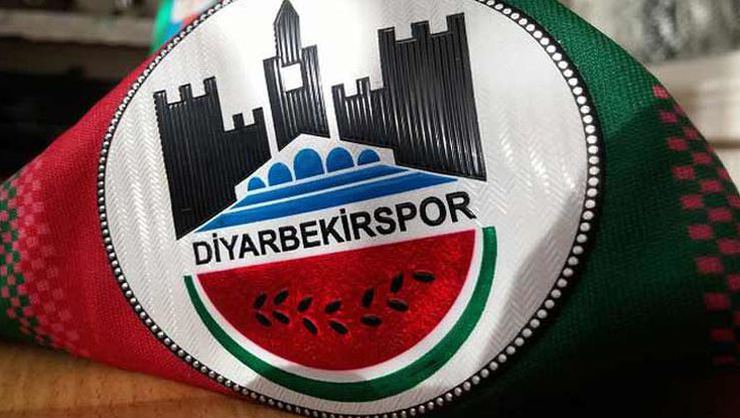 Diyarbekirspor 6 futbolcu ile yollarını ayırdı