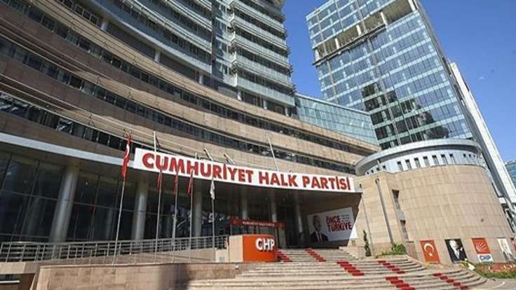 CHP, 4 büyükşehir belediye başkan adayını belirledi