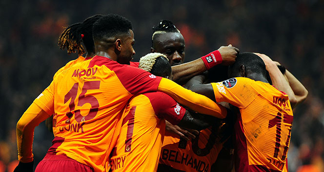 Galatasaray Trabzonspor'u 3 golle yıktı!