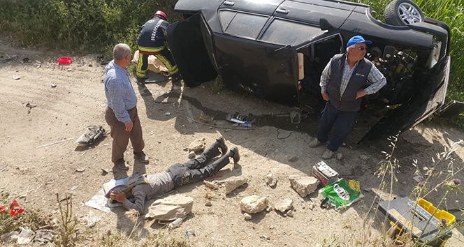 Ticari araçla otomobil çarpıştı: 6 yaralı