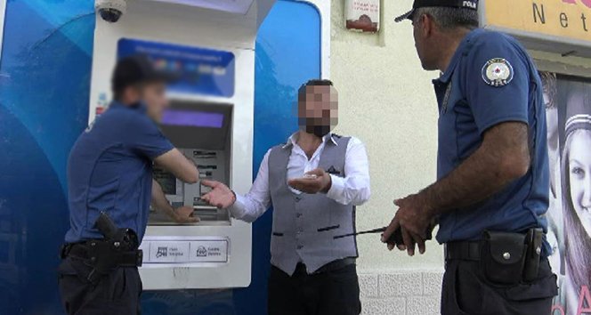 Kira parasını yutan ATM'yi parçaladı