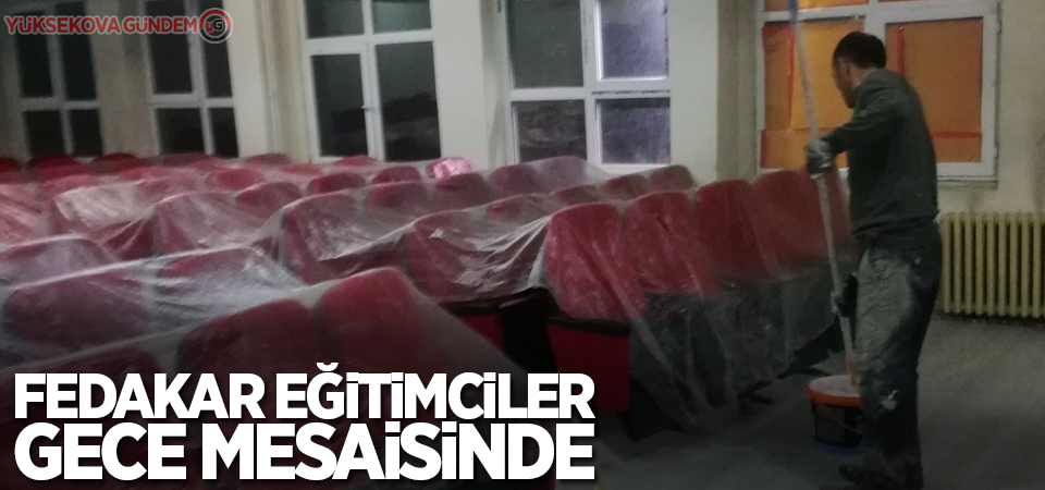 Fedakar eğitimciler gece mesaisinde