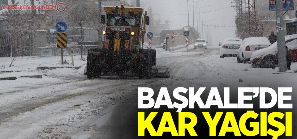 Başkale’de kar yağışı