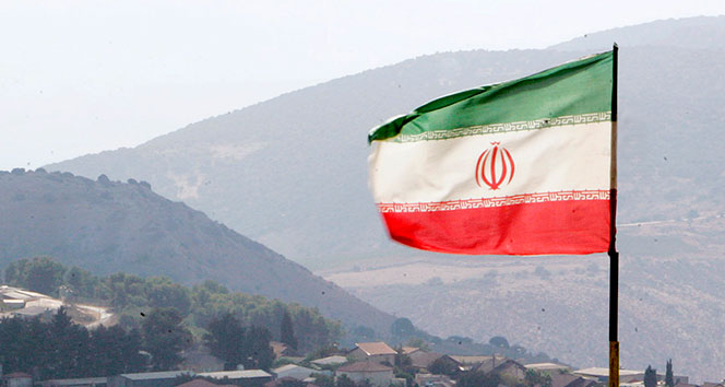 İran'da cuma namazına korona virüsü engeli