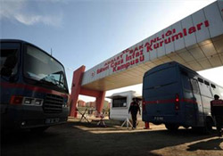 Silivri'ye gidişler engelleniyor