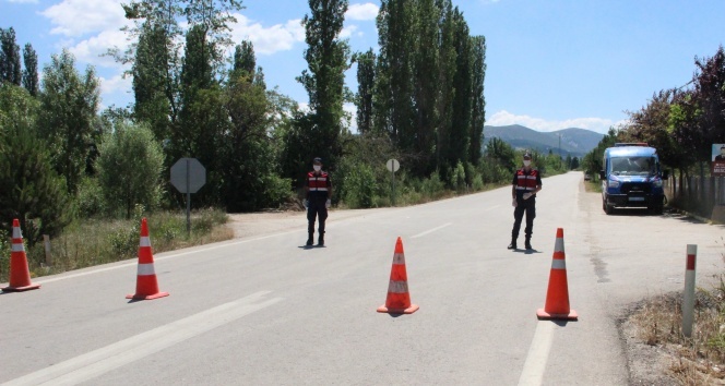 Karantinaya alınan beldede koronadan 1 kişi daha hayatını kaybetti