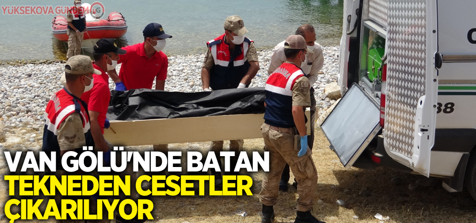 Van Gölü'nde batan tekneden cesetler çıkarılıyor