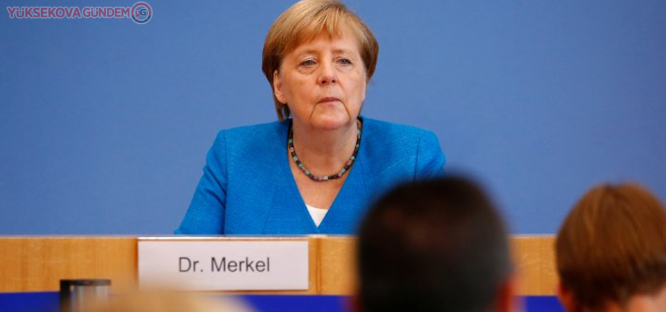 Merkel: AB ülkeleri Yunanistan'ı desteklemekle yükümlü