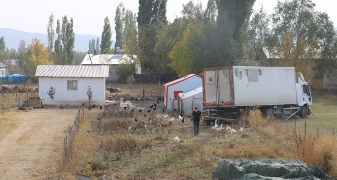 Kamyon şoförünün manevrası faciayı önledi