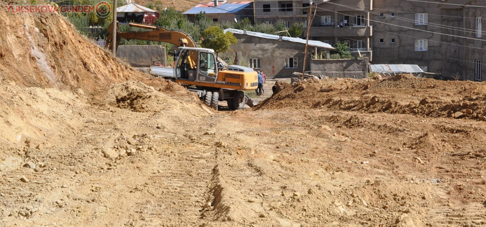 Yüksekova'da yeni yollar açılıyor