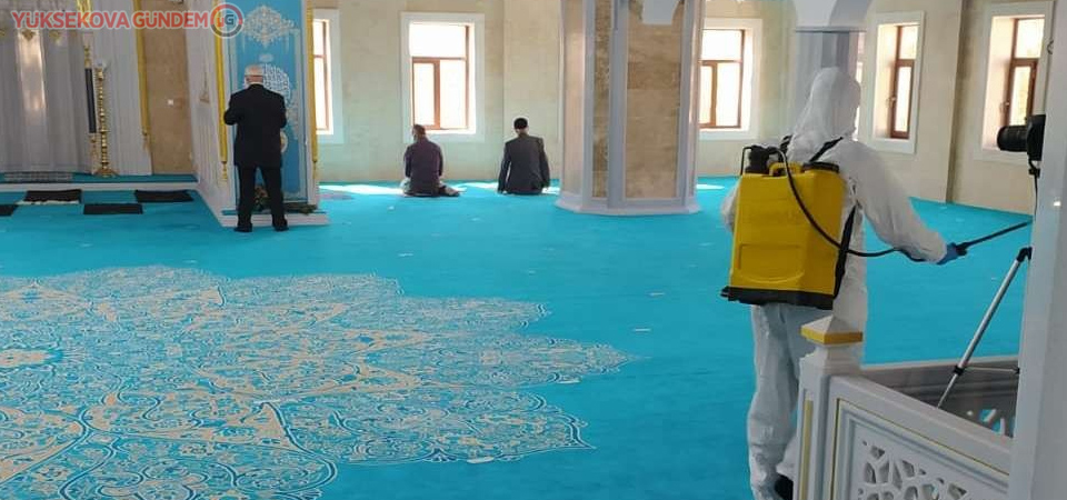 Hakkari'deki camiler dezenfekte edildi