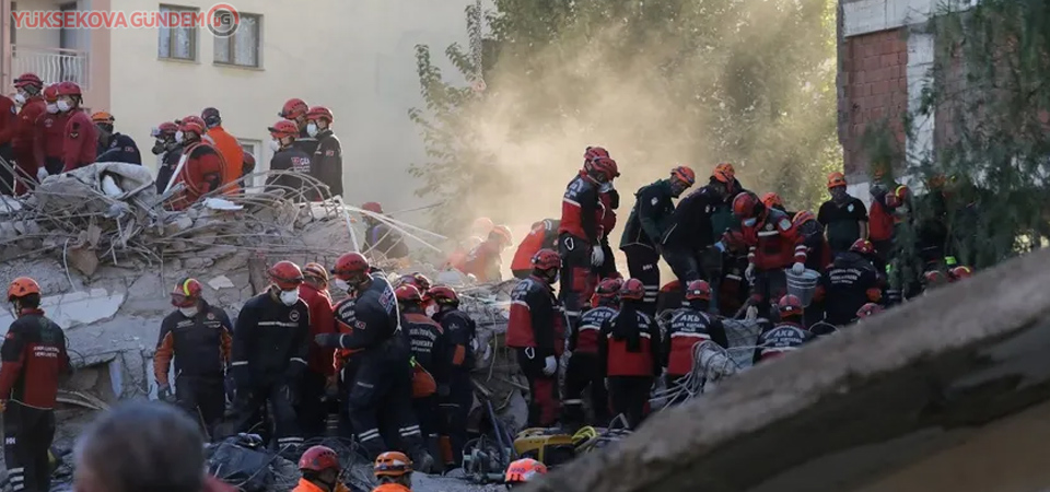 İzmir'de can kaybı 105'e yükseldi