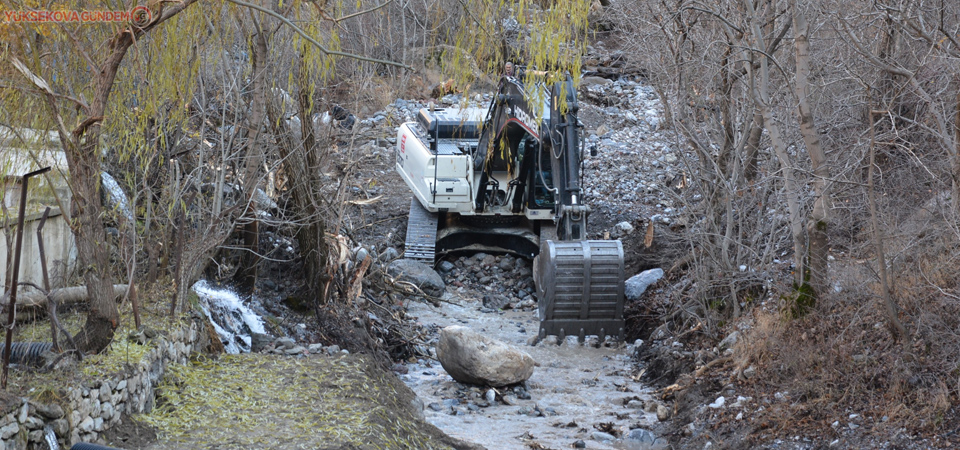 Hakkari’de 30 yıllık ulaşım çilesi sona erdi