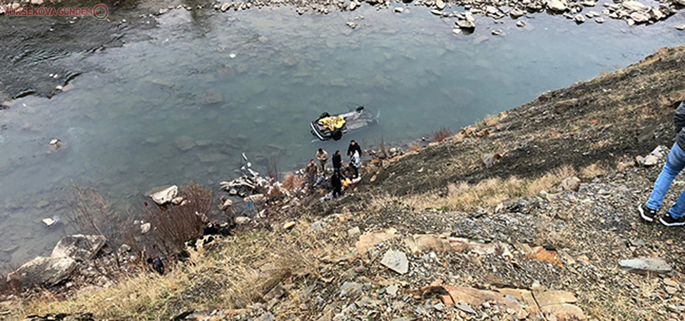 Şırnak'ta kaza: 3 kişilik aile hayattan koptu