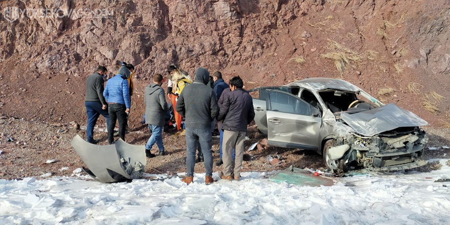 Van'da trafik kazası; 2 yaralı