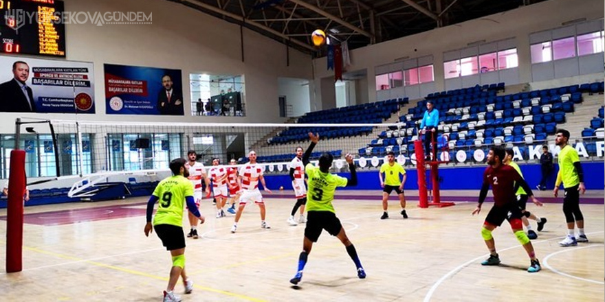 Hakkari Mir Voleybol Takımı 3-1 yenildi