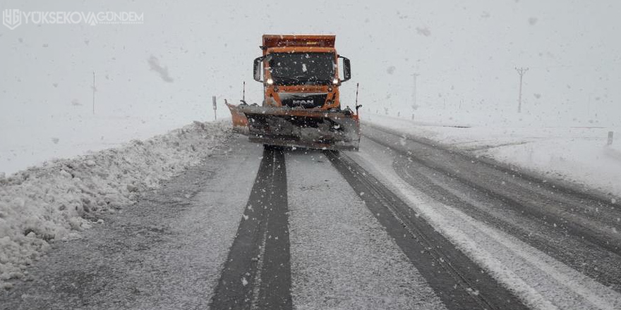 Van’da 154 yerleşim yeri ulaşıma kapandı