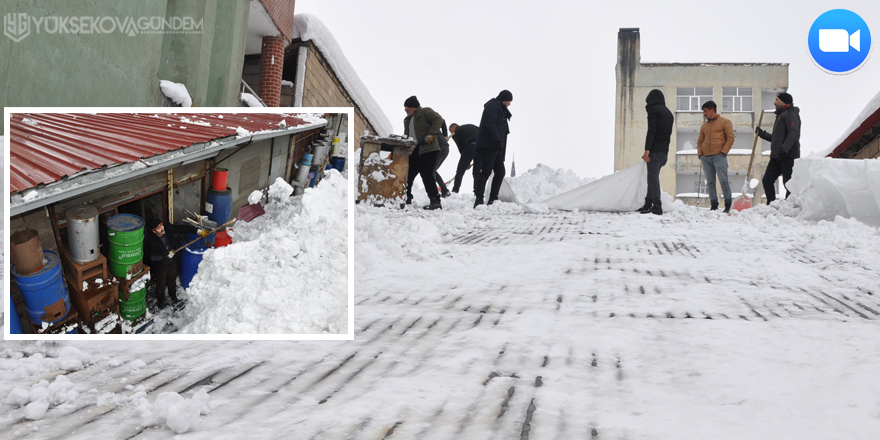 Yüksekova'da hayat durma noktasına geldi