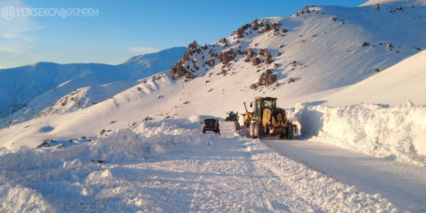 Hakkari'de Köy yolları yeniden ulaşıma açılıyor