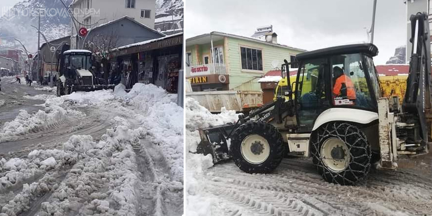 Çukurca’da kar temizleme çalışması