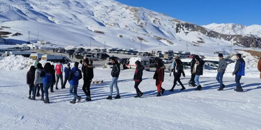 Hakkari'de üniversite sınavına hazırlanan gençler için etkinlik