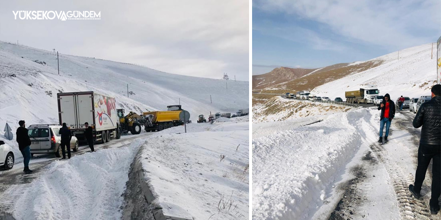 Van-Hakkari karayoluna çığ düştü