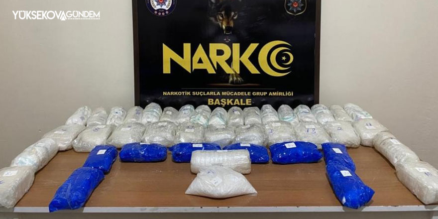 Başkale’de 22 kilo 100 gram metamfetamin ele geçirildi