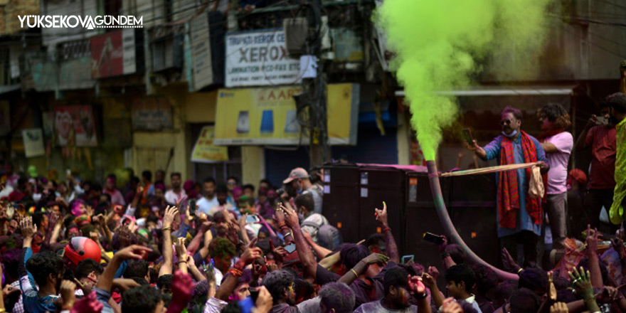 Hindistan'da Holi festivali kanlı bitti: 41 ölü, 38 yaralı