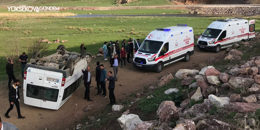 Yüksekova'da Trafik kazası: 2 hafif yaralı