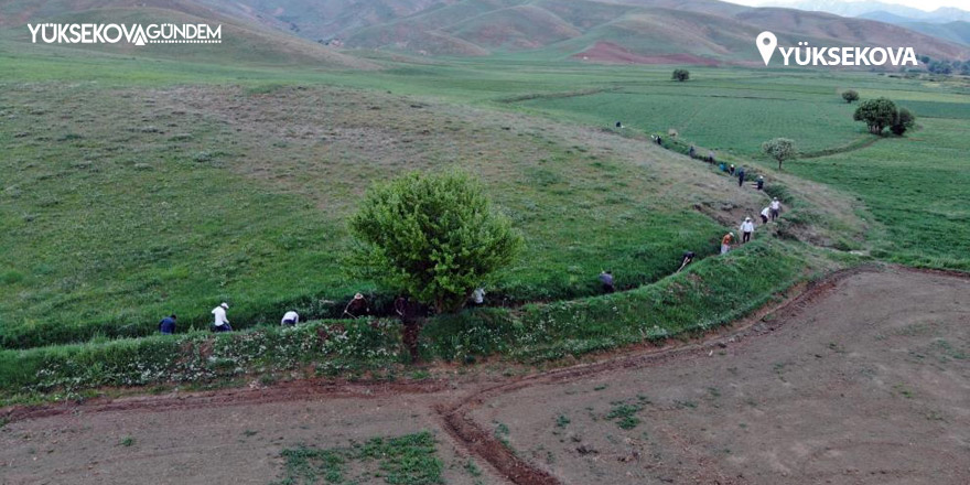 4 kilometrelik sulama kanalını 70 yıldır imece usulüyle temizliyorlar