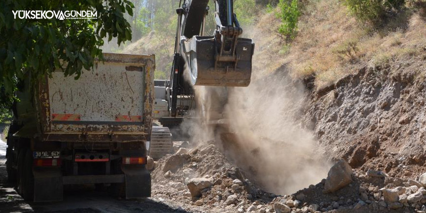 Ağaçdibi köyü otoban gibi yola kavuşuyor