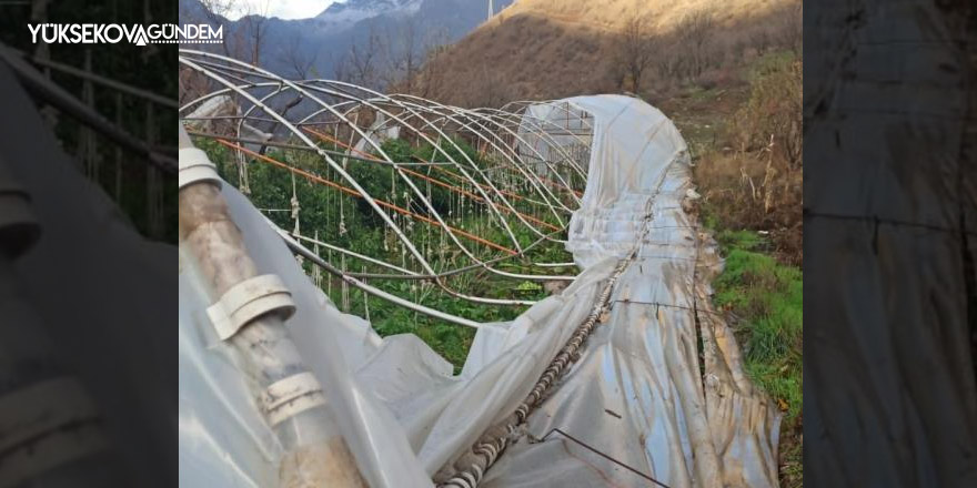 Hakkari’de rüzgar seralara zarar verdi