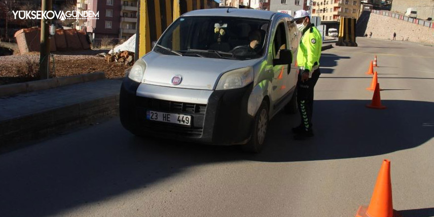 Şemdinli’de kış lastiği denetimi