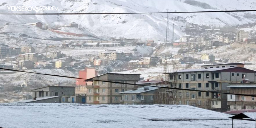 Hakkari beyaza büründü