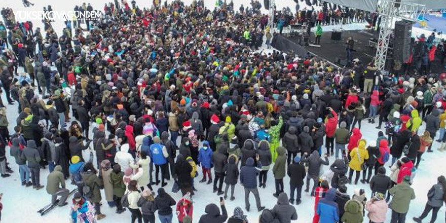 Hakkari 4. kar festivali halaylarla son buldu