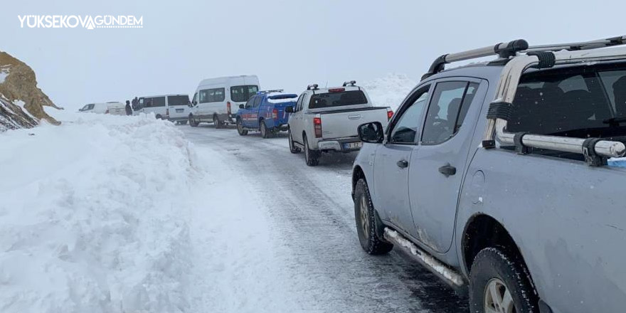 Hakkari'de 196 yerleşim yerinin yolu ulaşıma kapandı