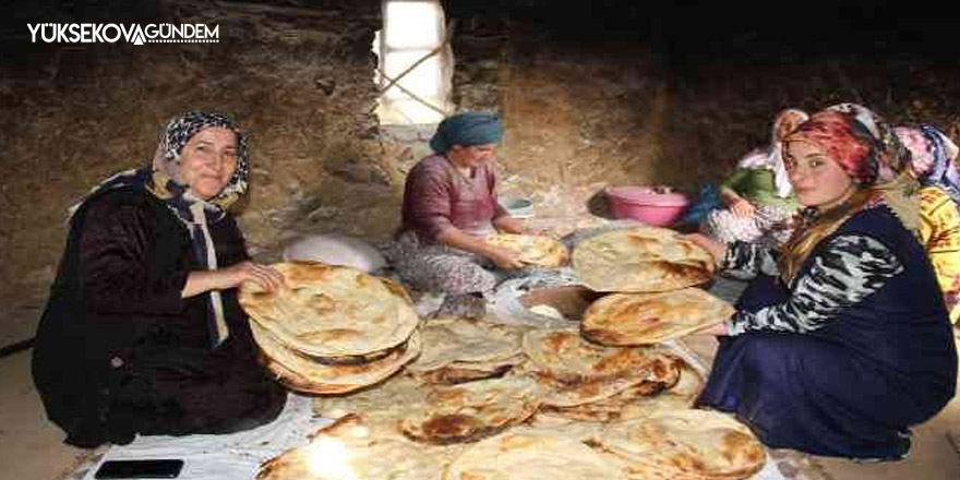 Şemdinli'de Ramazan çöreği mesaisi